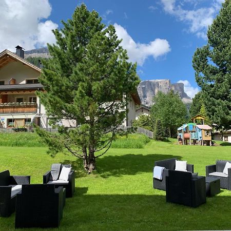 Garni La Vara Corvara In Badia Ngoại thất bức ảnh