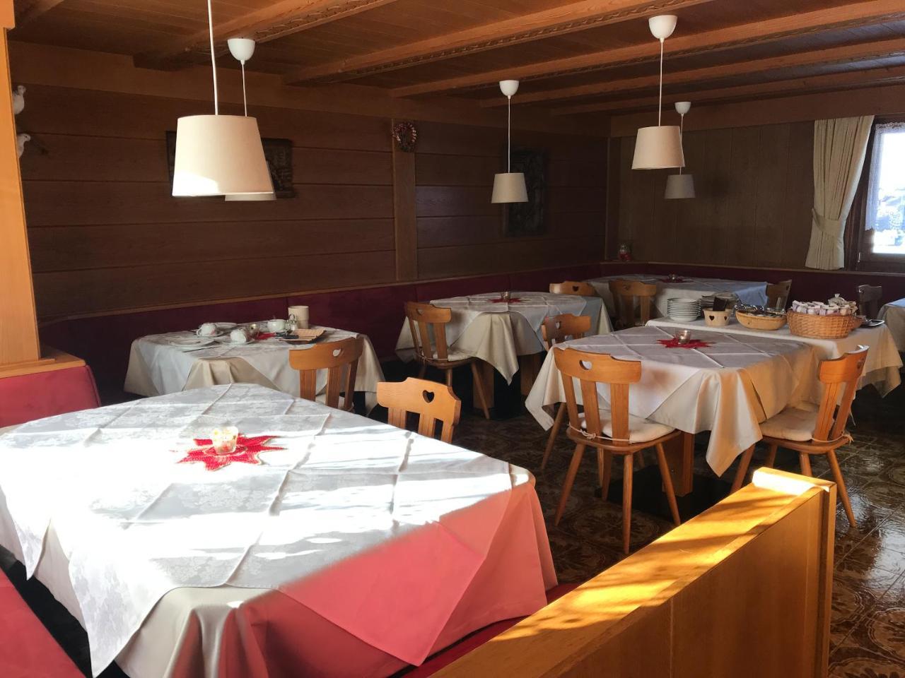 Garni La Vara Corvara In Badia Ngoại thất bức ảnh